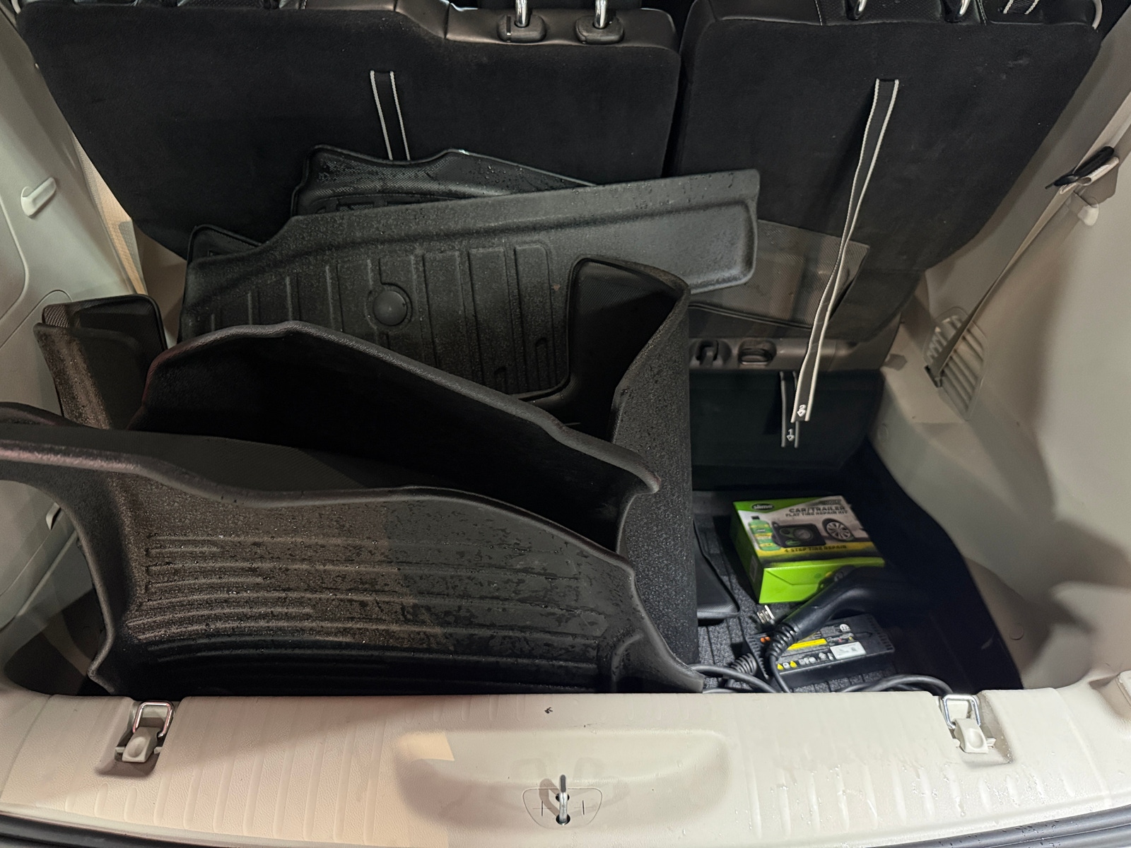 Thumbnail: 2023 Chrysler Pacifica - 6