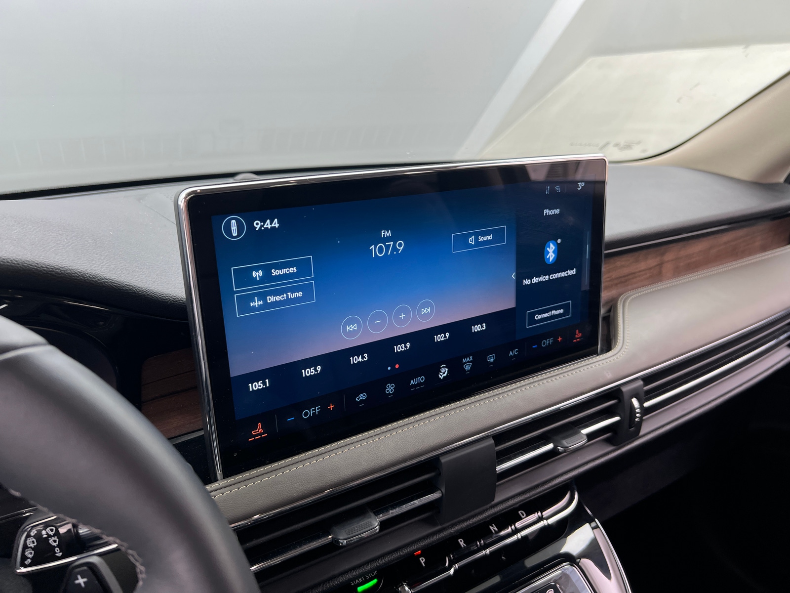 Thumbnail: 2025 Lincoln Corsair - 3