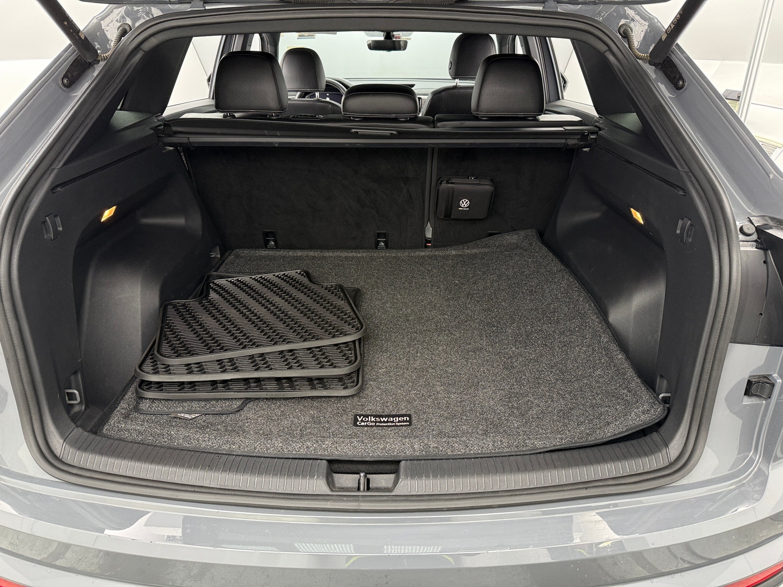 Thumbnail: 2023 Volkswagen Atlas - 6