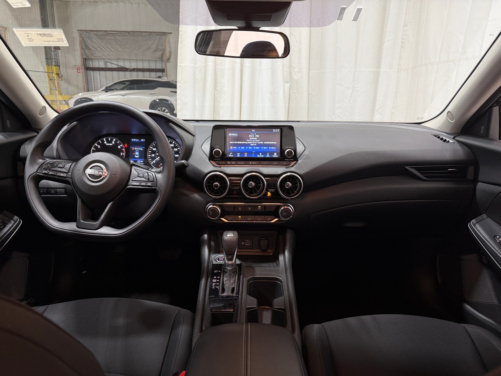 Thumbnail: 2025 Nissan Sentra - 3