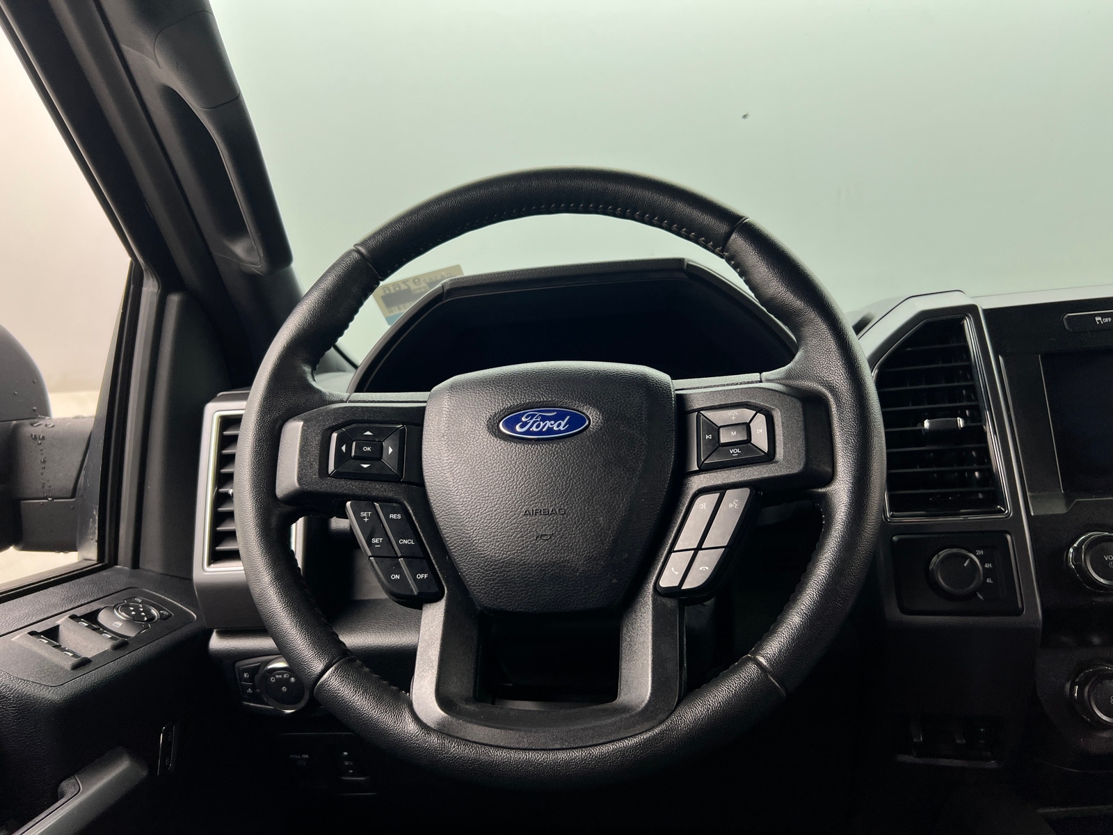 Thumbnail: 2020 Ford Econoline - 5