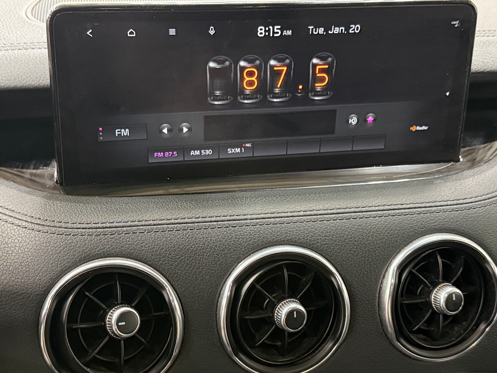 Thumbnail: 2022 Kia Stinger - 3