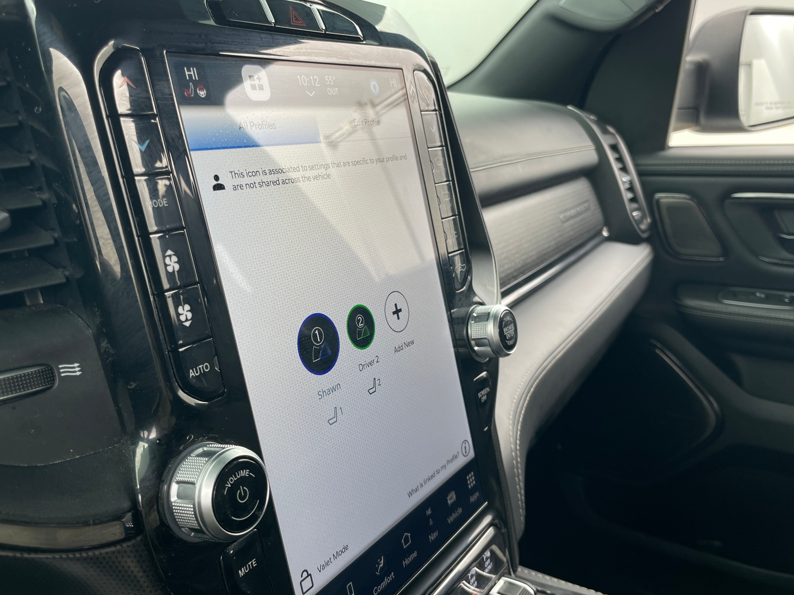 Thumbnail: 2022 RAM 1500 - 3