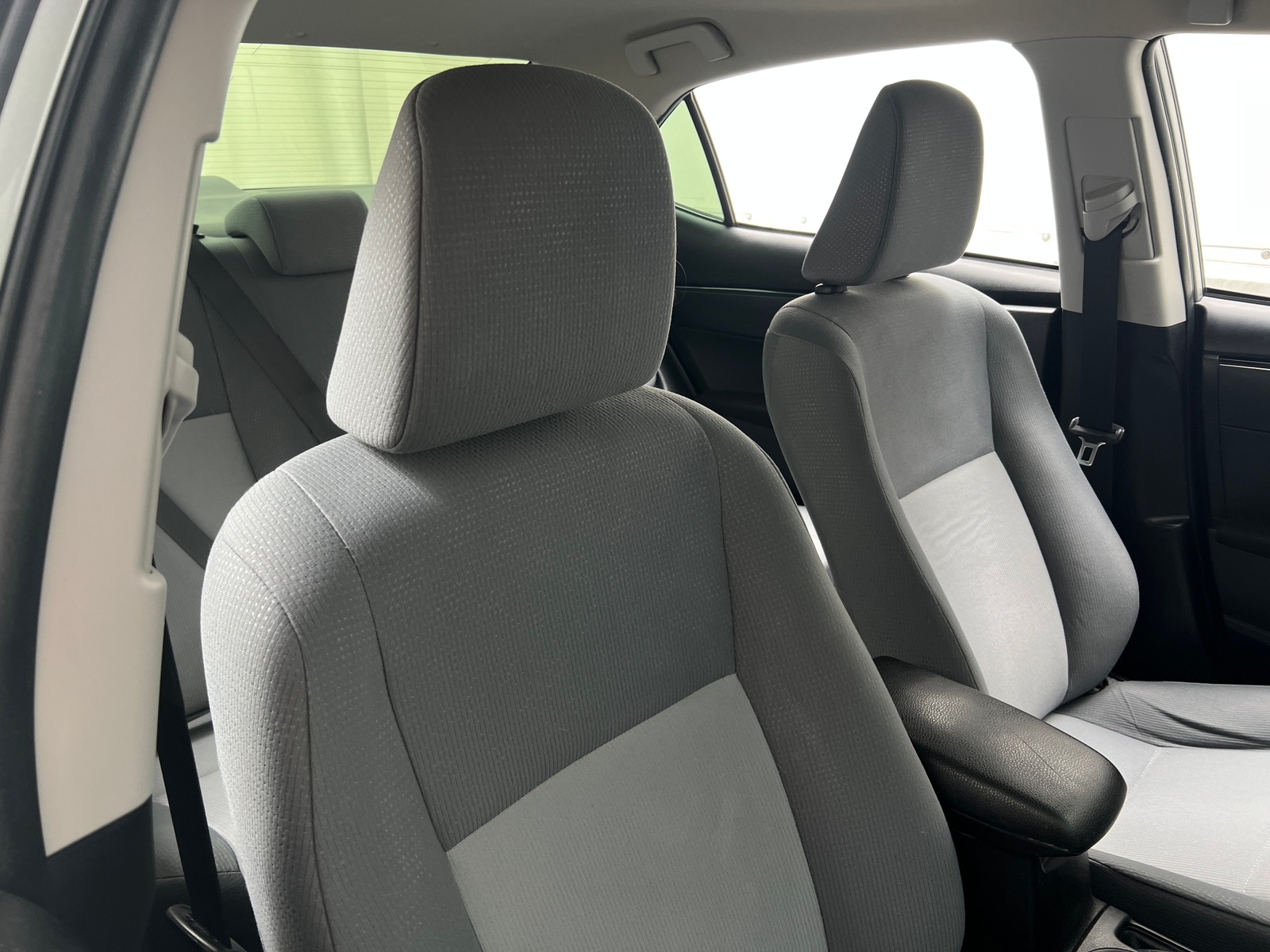 Thumbnail: 2017 Toyota Corolla - 2