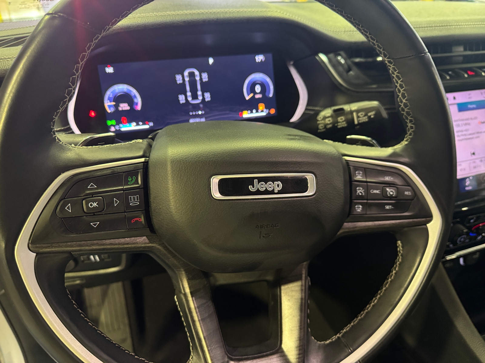 Thumbnail: 2021 Jeep Grand Cherokee L - 4