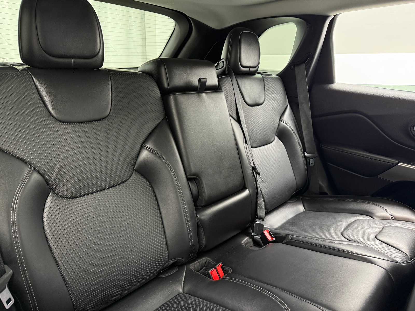 Thumbnail: 2021 Jeep Cherokee - 5