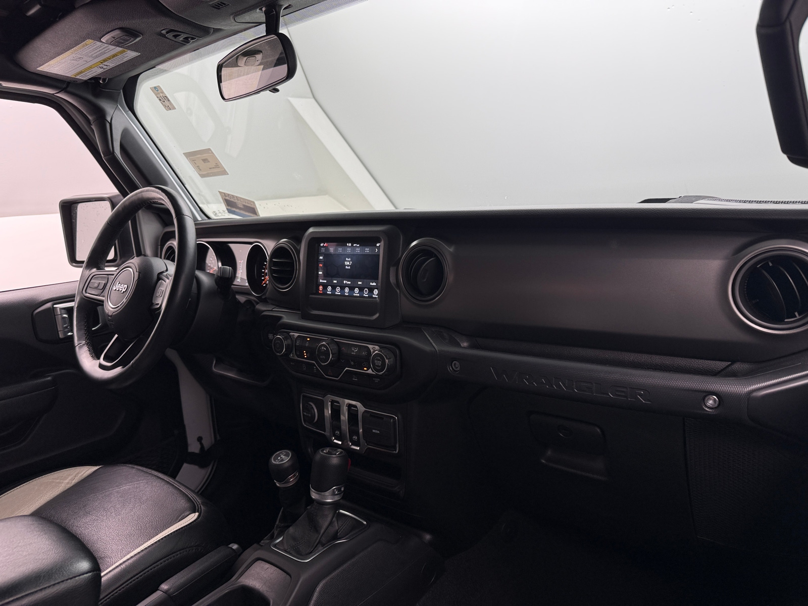 Thumbnail: 2022 Jeep Wrangler - 3