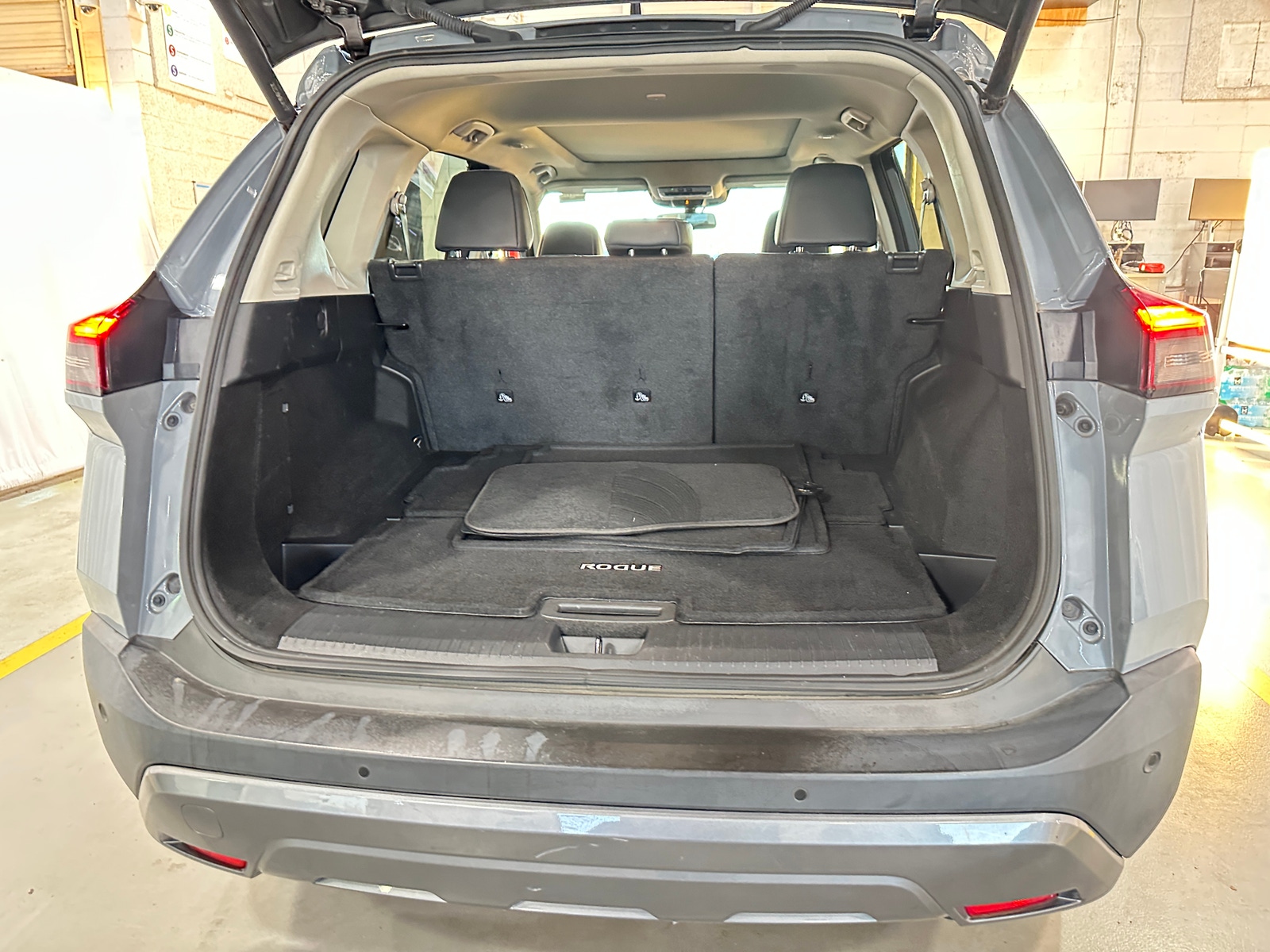 Thumbnail: 2023 Nissan Rogue - 6