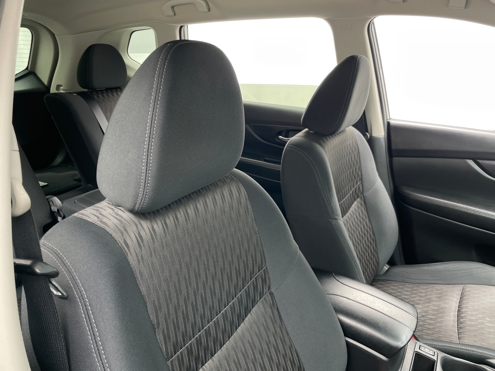 Thumbnail: 2018 Nissan Rogue - 2