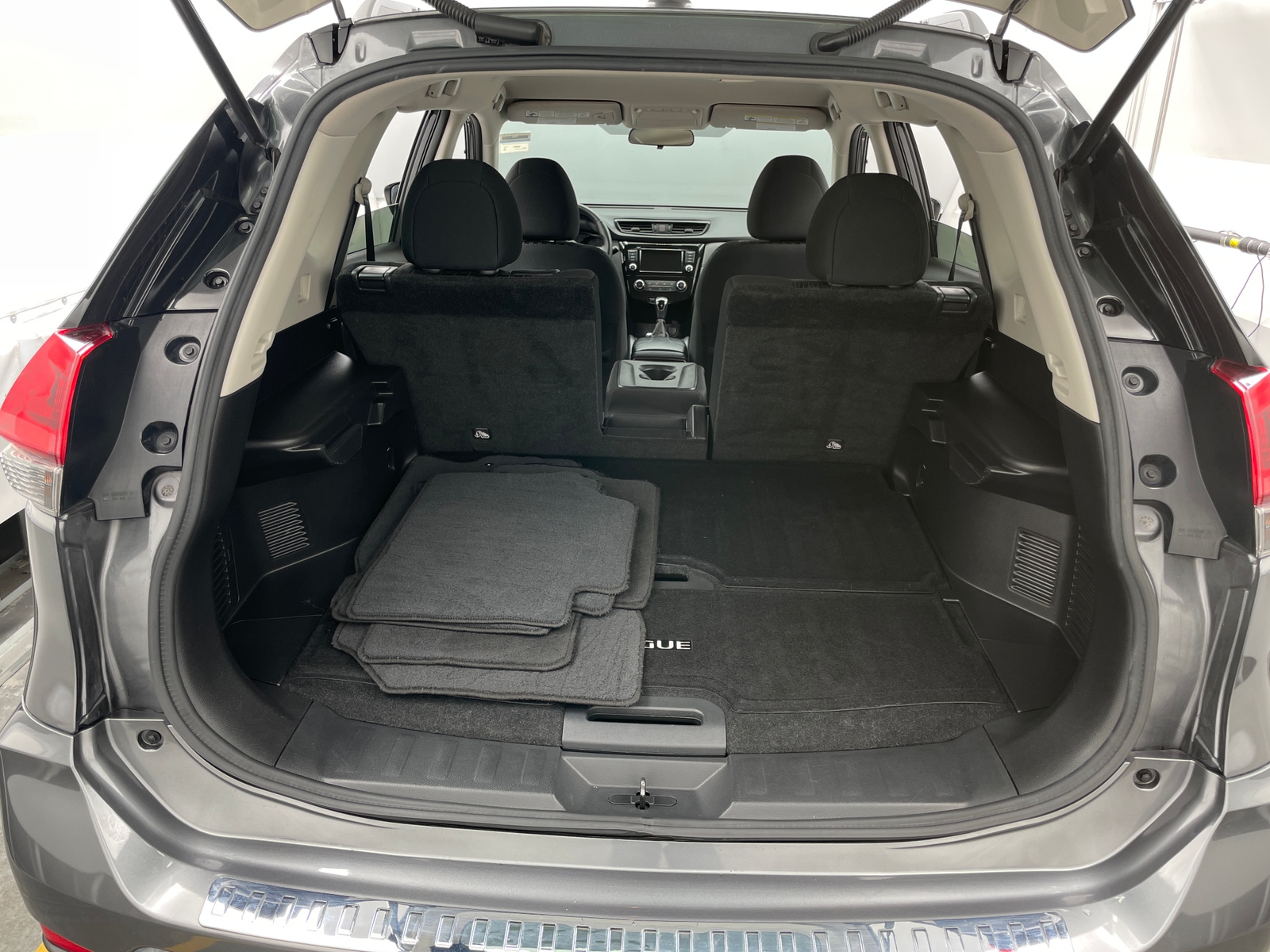 Thumbnail: 2018 Nissan Rogue - 7