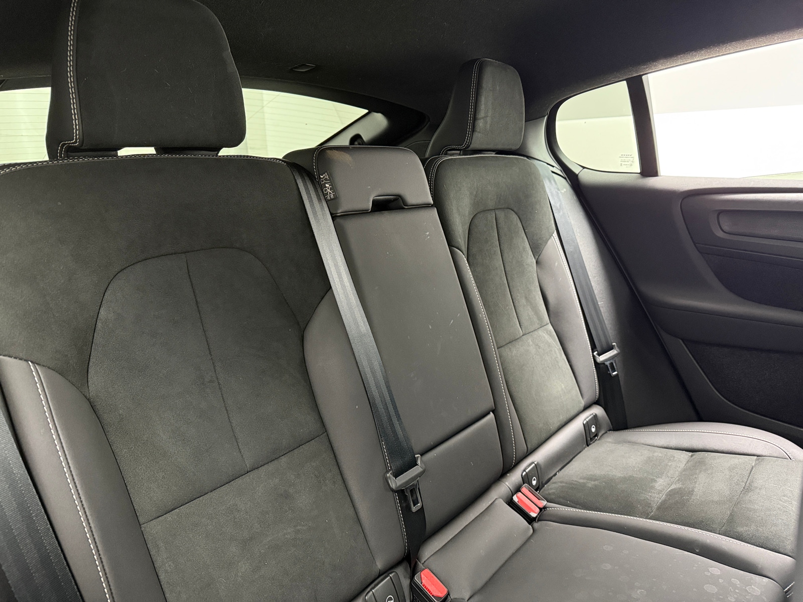 Thumbnail: 2024 Volvo C40 - 6