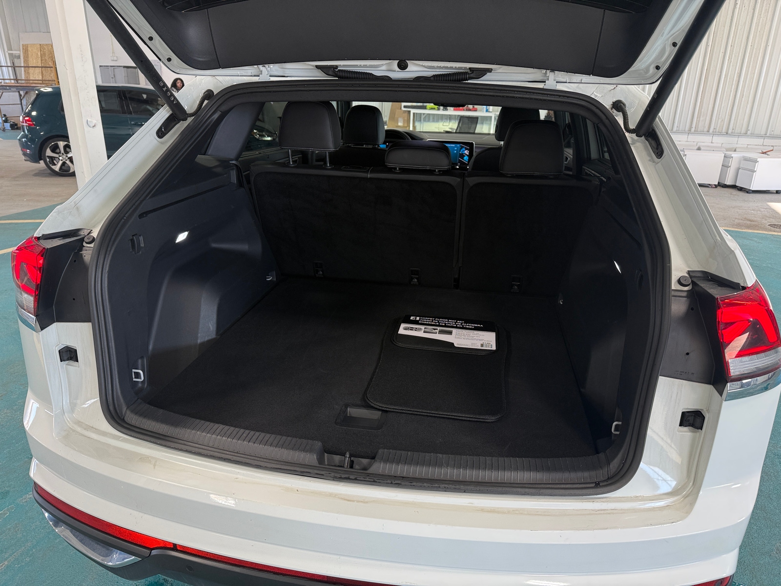 Thumbnail: 2025 Volkswagen Atlas - 6