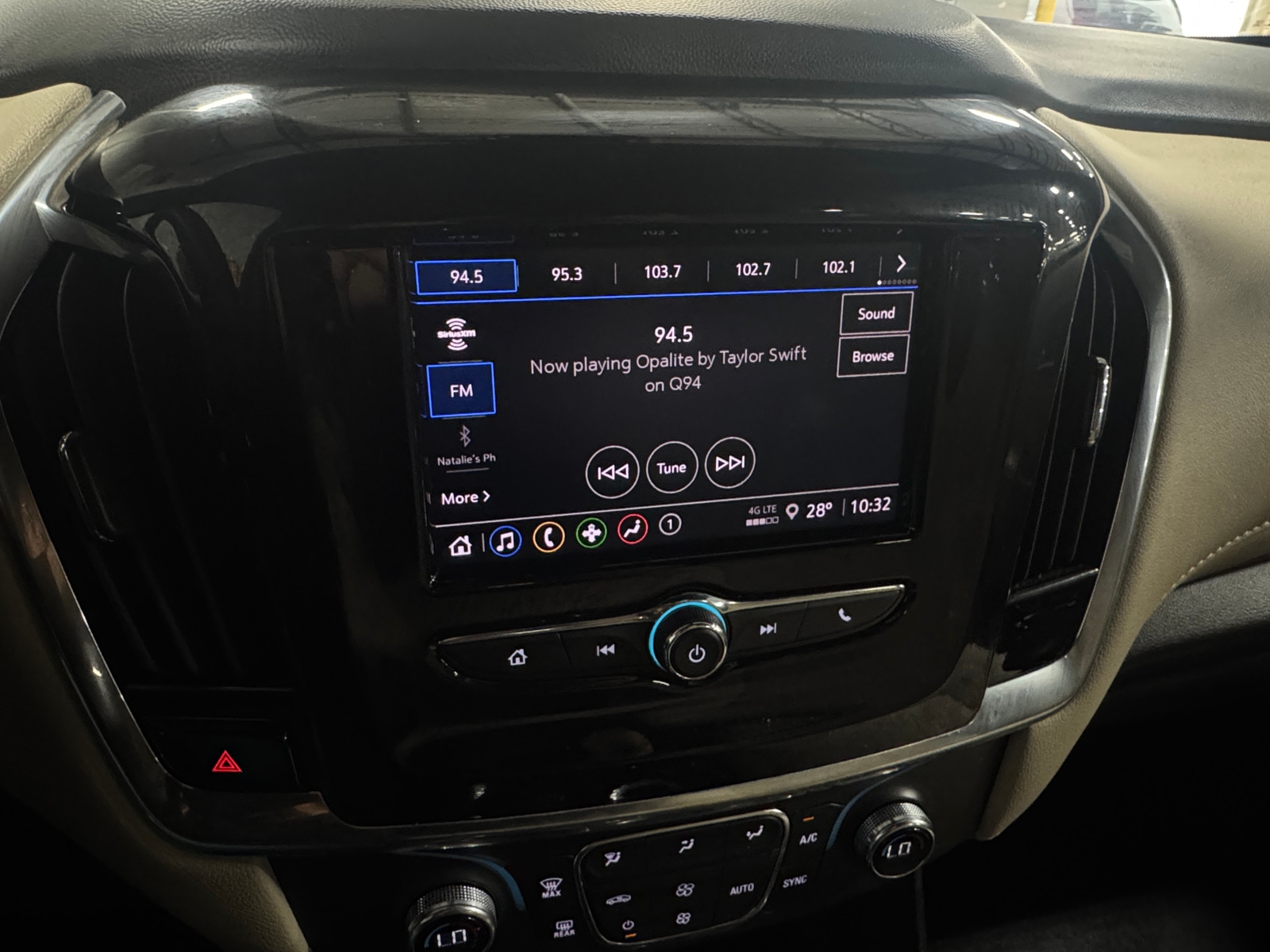 Thumbnail: 2023 Chevrolet Traverse - 4