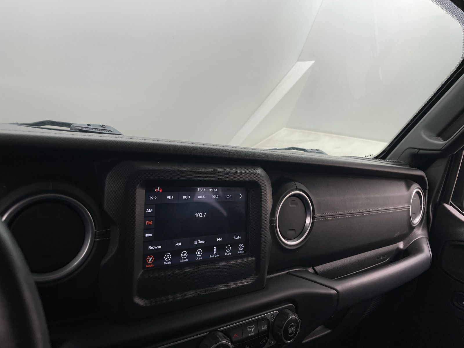 Thumbnail: 2018 Jeep Wrangler - 3