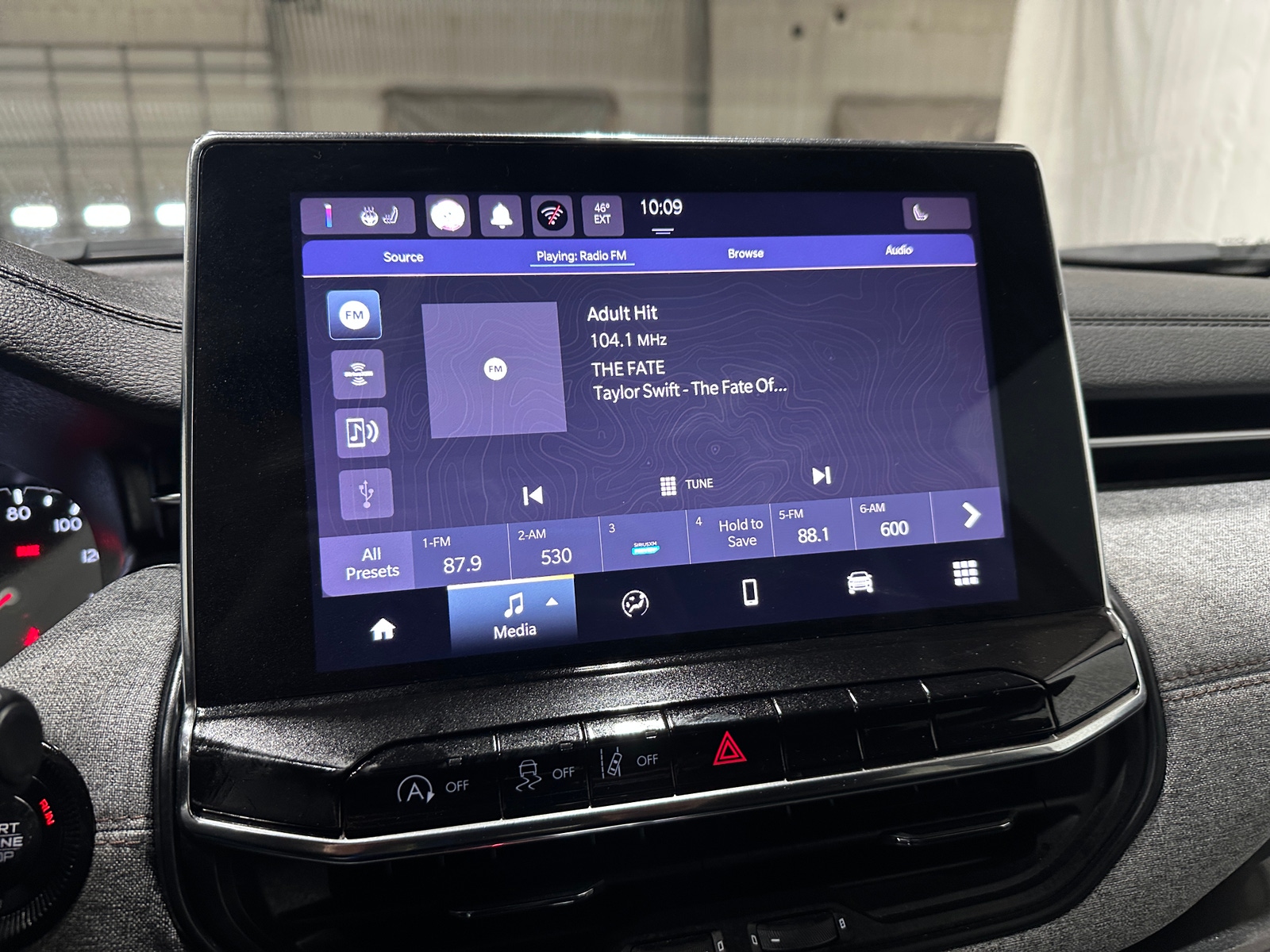 Thumbnail: 2022 Jeep Compass - 3