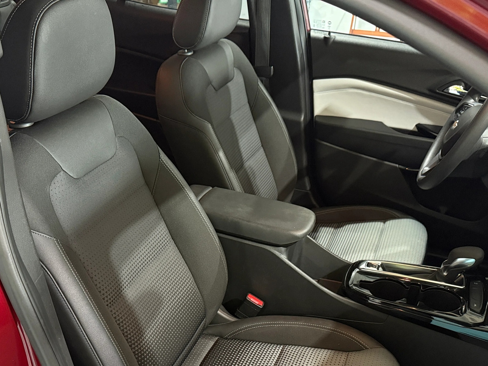 Thumbnail: 2025 Chevrolet Trax - 2