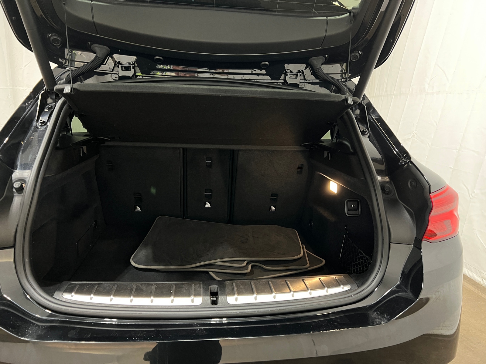 Thumbnail: 2018 BMW X2 - 6