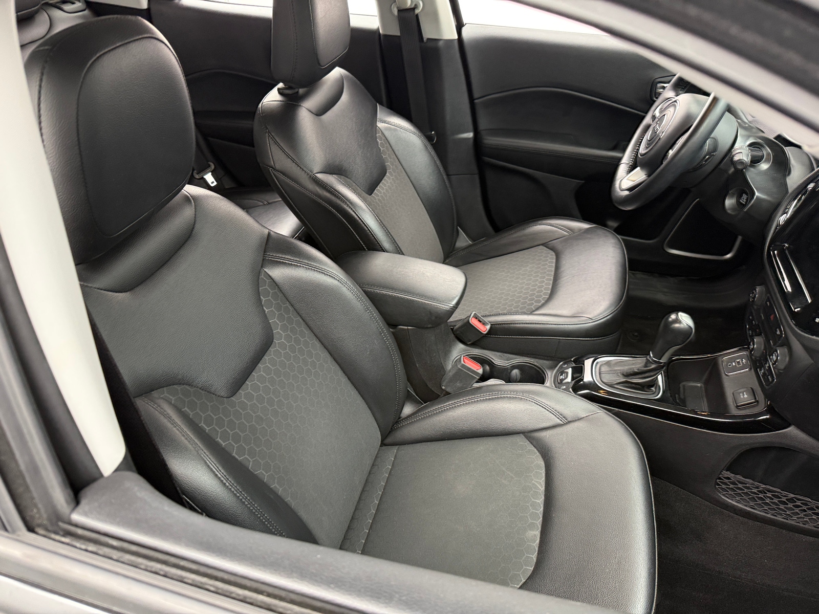 Thumbnail: 2019 Jeep Compass - 2