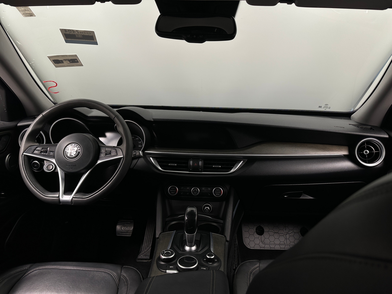 Thumbnail: 2019 Alfa Romeo Stelvio - 2