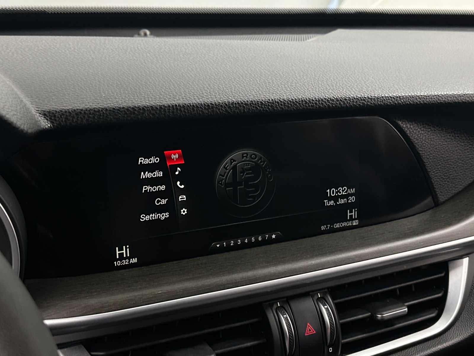 Thumbnail: 2019 Alfa Romeo Stelvio - 3