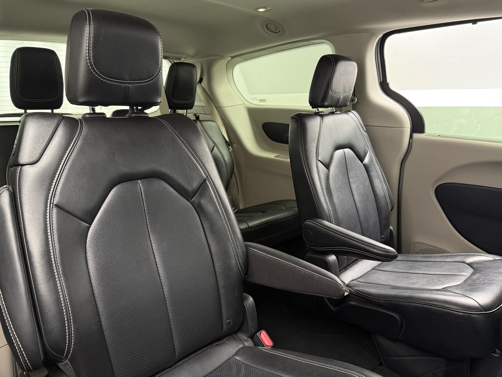 Thumbnail: 2024 Chrysler Pacifica - 5