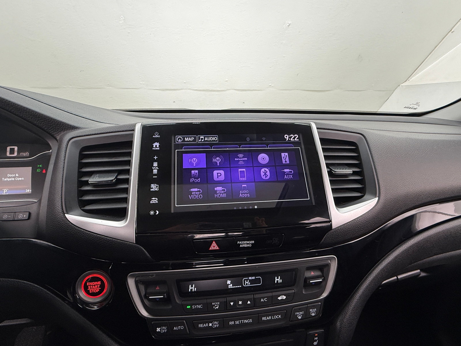 Thumbnail: 2018 Honda Pilot - 3