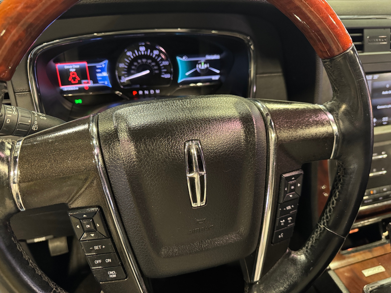 Thumbnail: 2017 Lincoln Navigator - 4