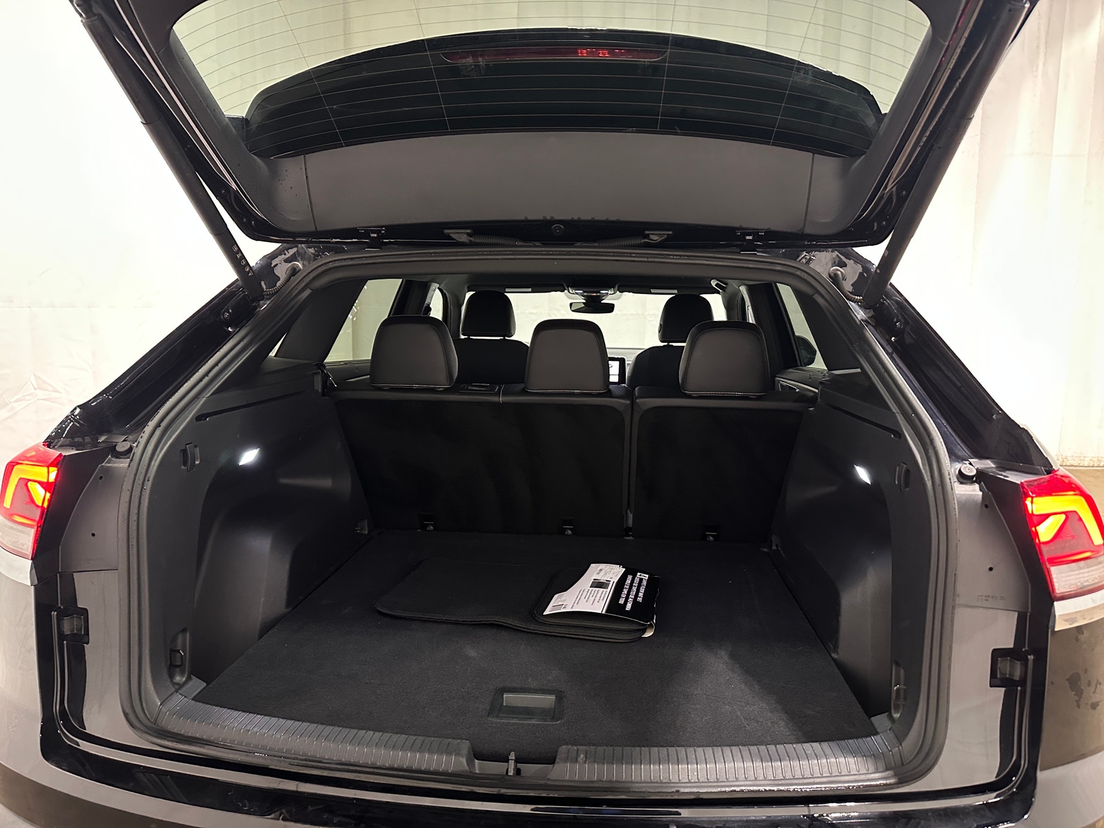 Thumbnail: 2025 Volkswagen Atlas - 6