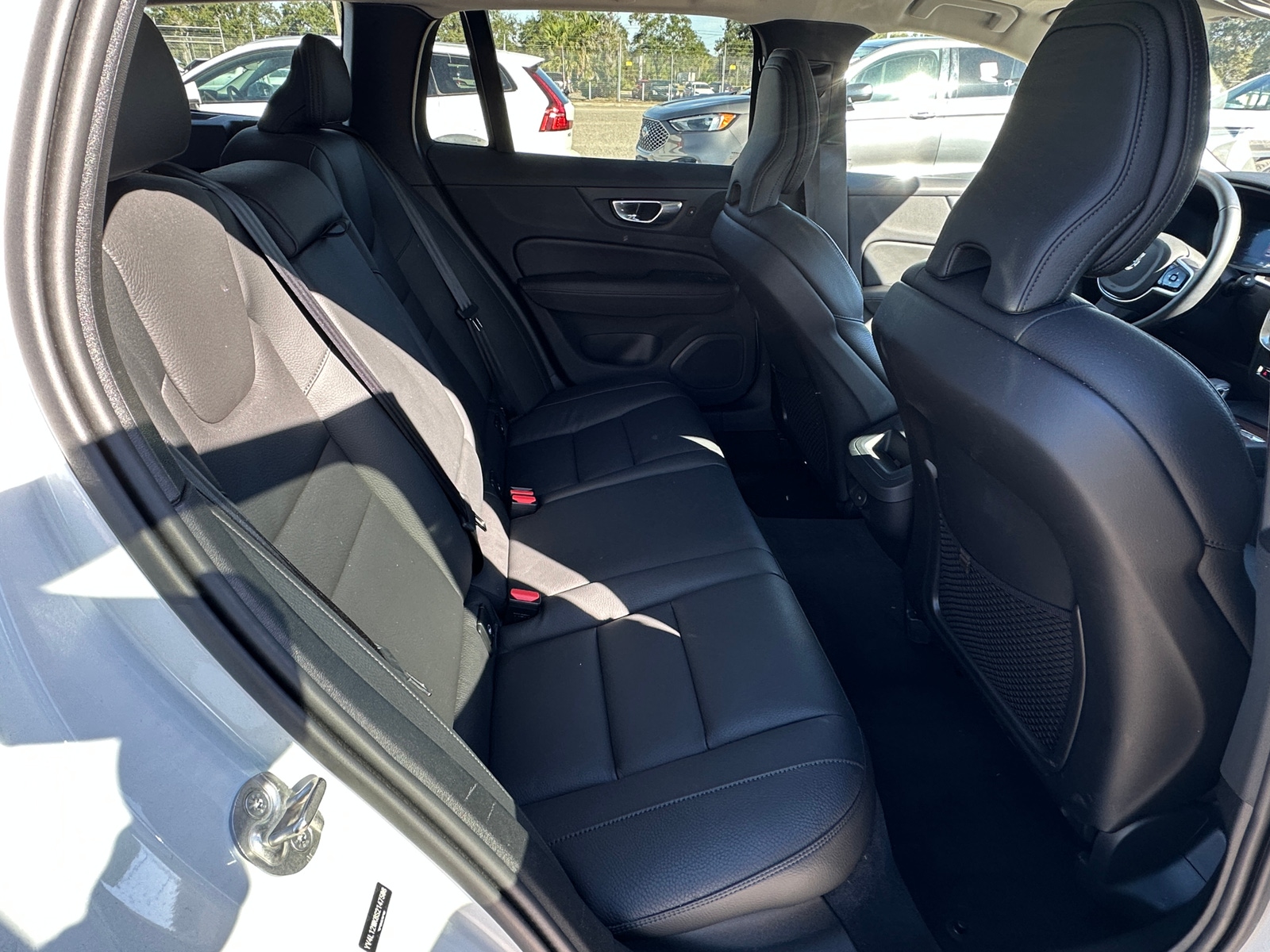 Thumbnail: 2025 Volvo V60 - 5