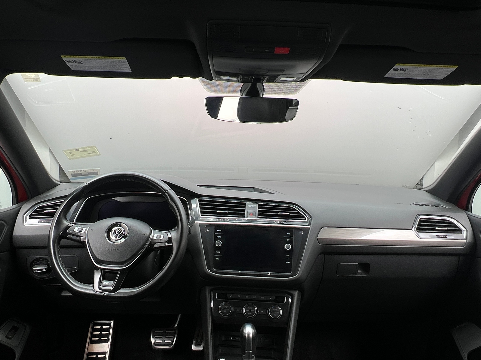 Thumbnail: 2019 Volkswagen Tiguan - 2