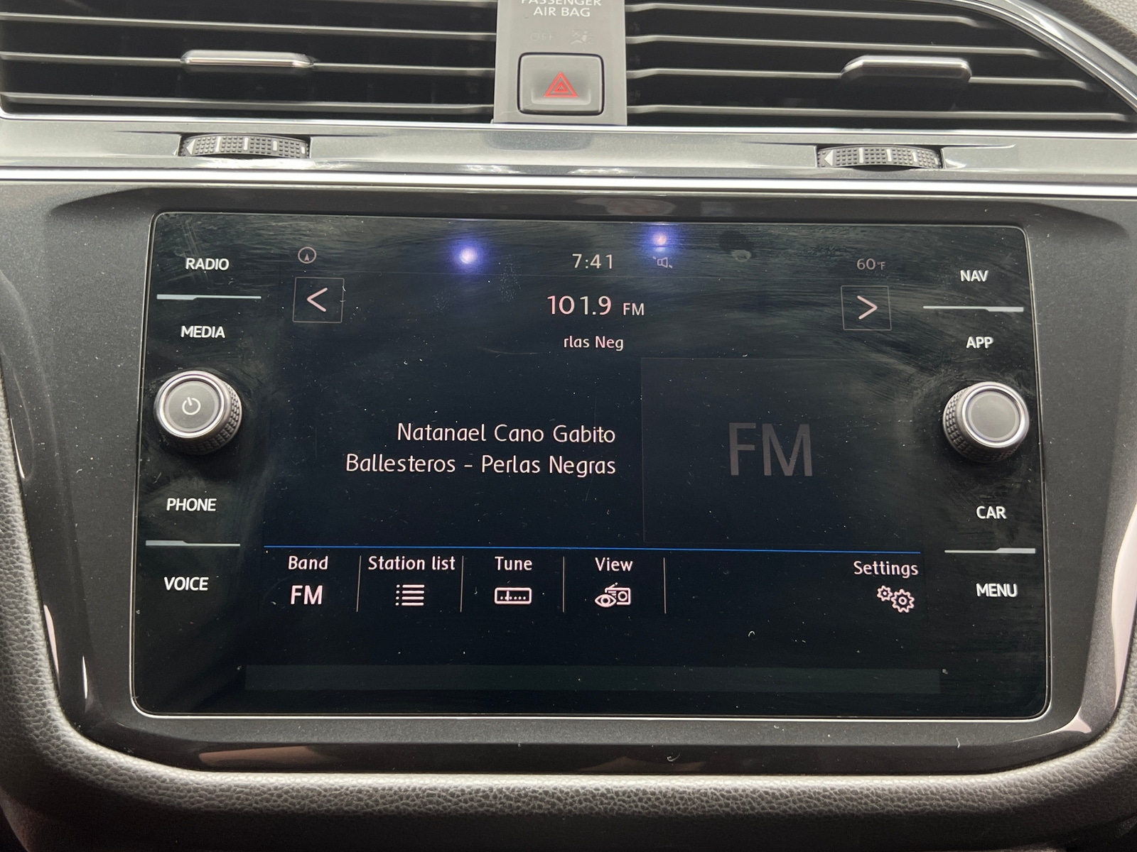 Thumbnail: 2019 Volkswagen Tiguan - 3