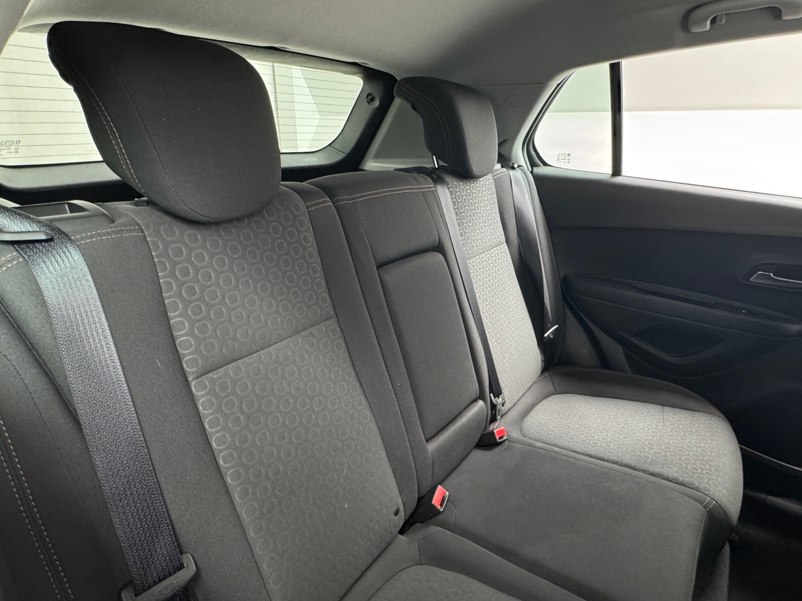 Thumbnail: 2017 Chevrolet Trax - 6