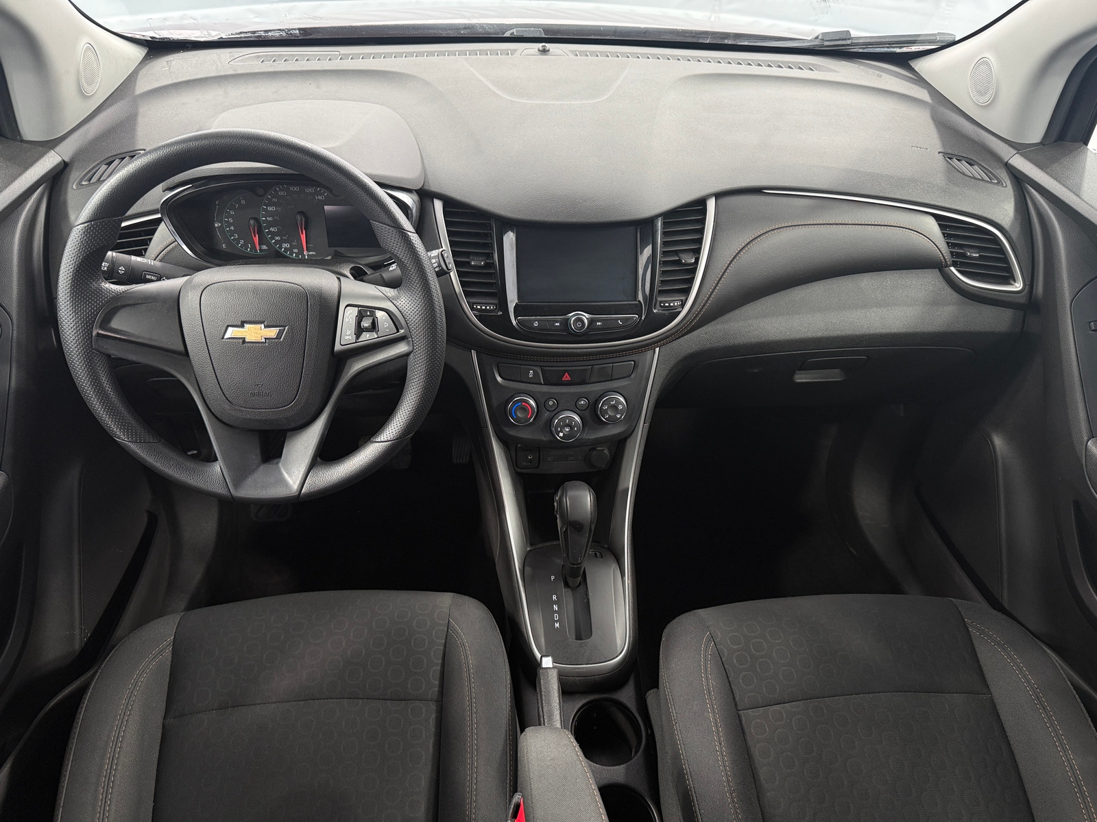 Thumbnail: 2017 Chevrolet Trax - 3