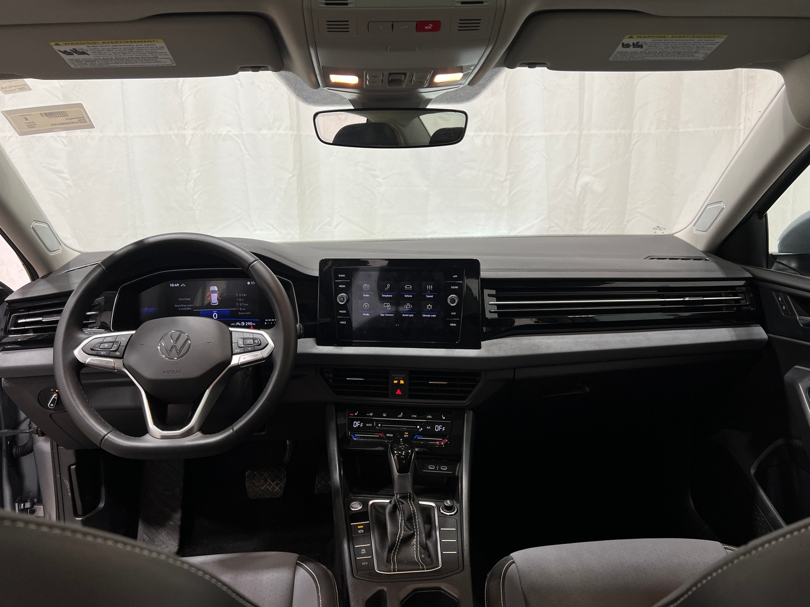 Thumbnail: 2025 Volkswagen Jetta - 2