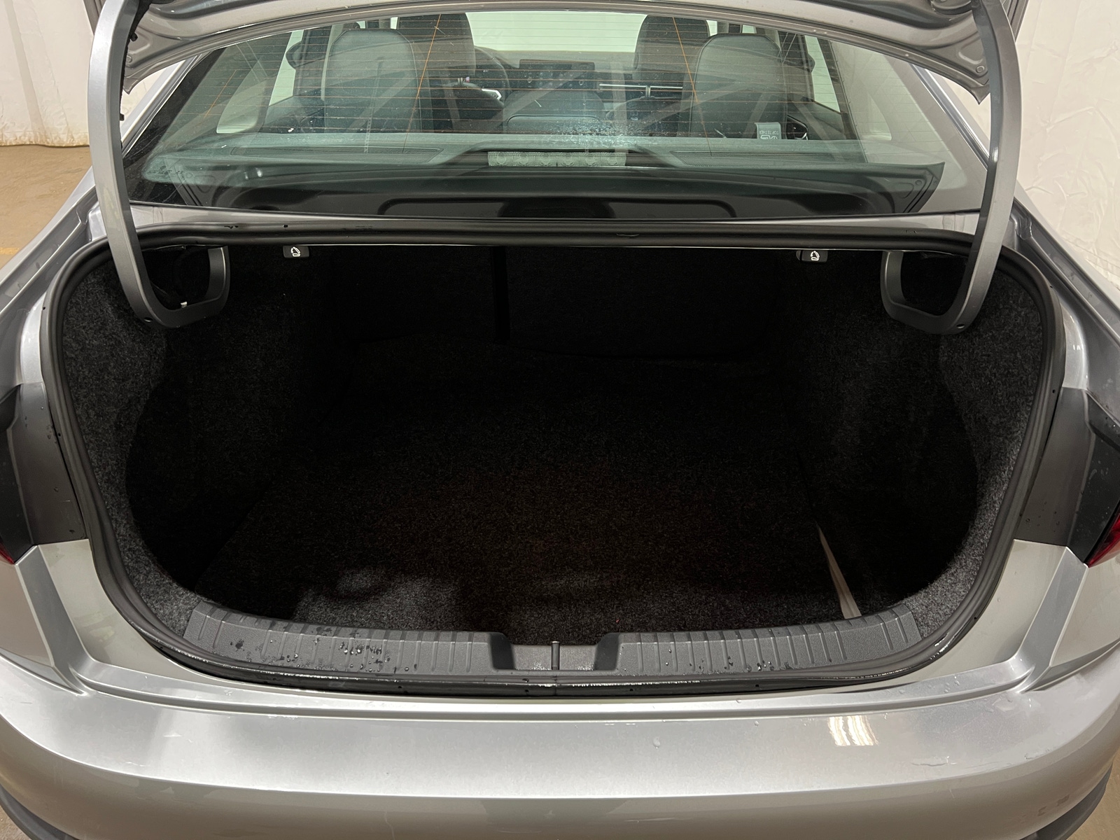 Thumbnail: 2025 Volkswagen Jetta - 6