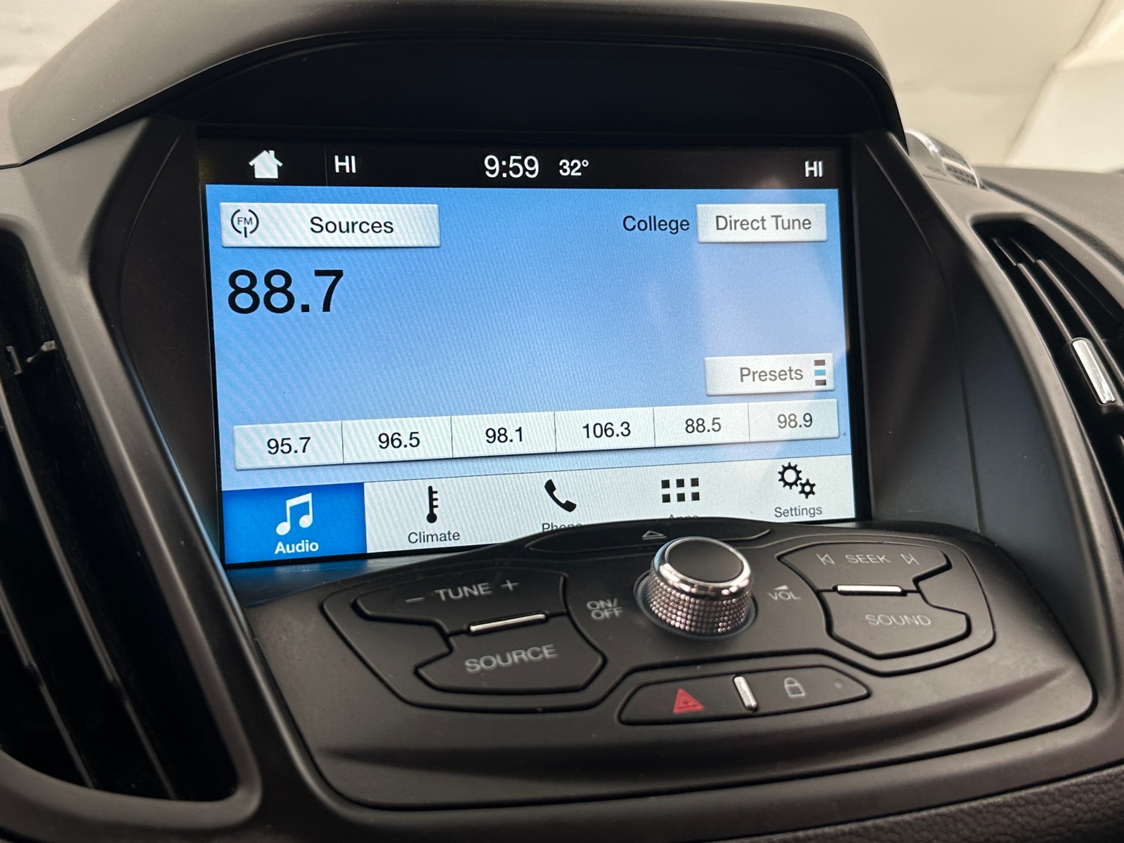 Thumbnail: 2016 Ford Escape - 4