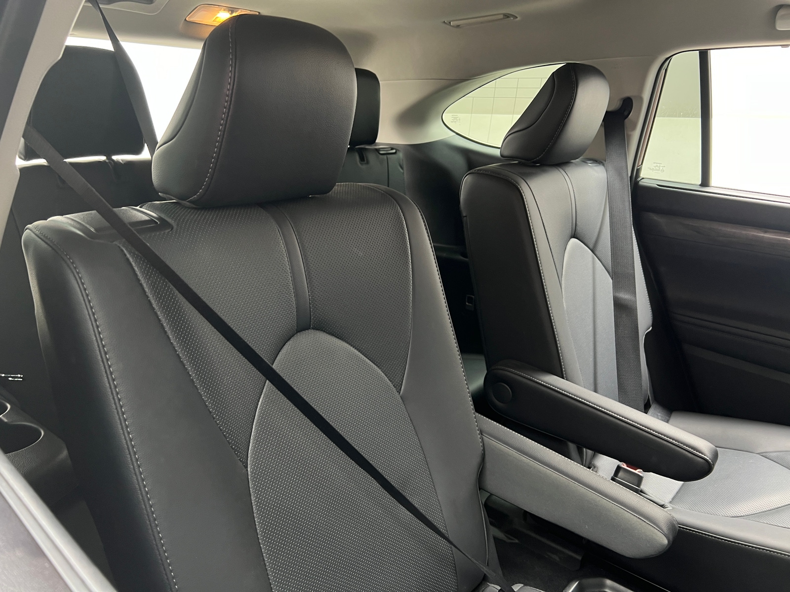 Thumbnail: 2020 Toyota Highlander - 5