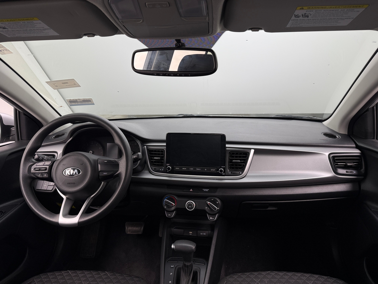 Thumbnail: 2021 Kia Rio - 3