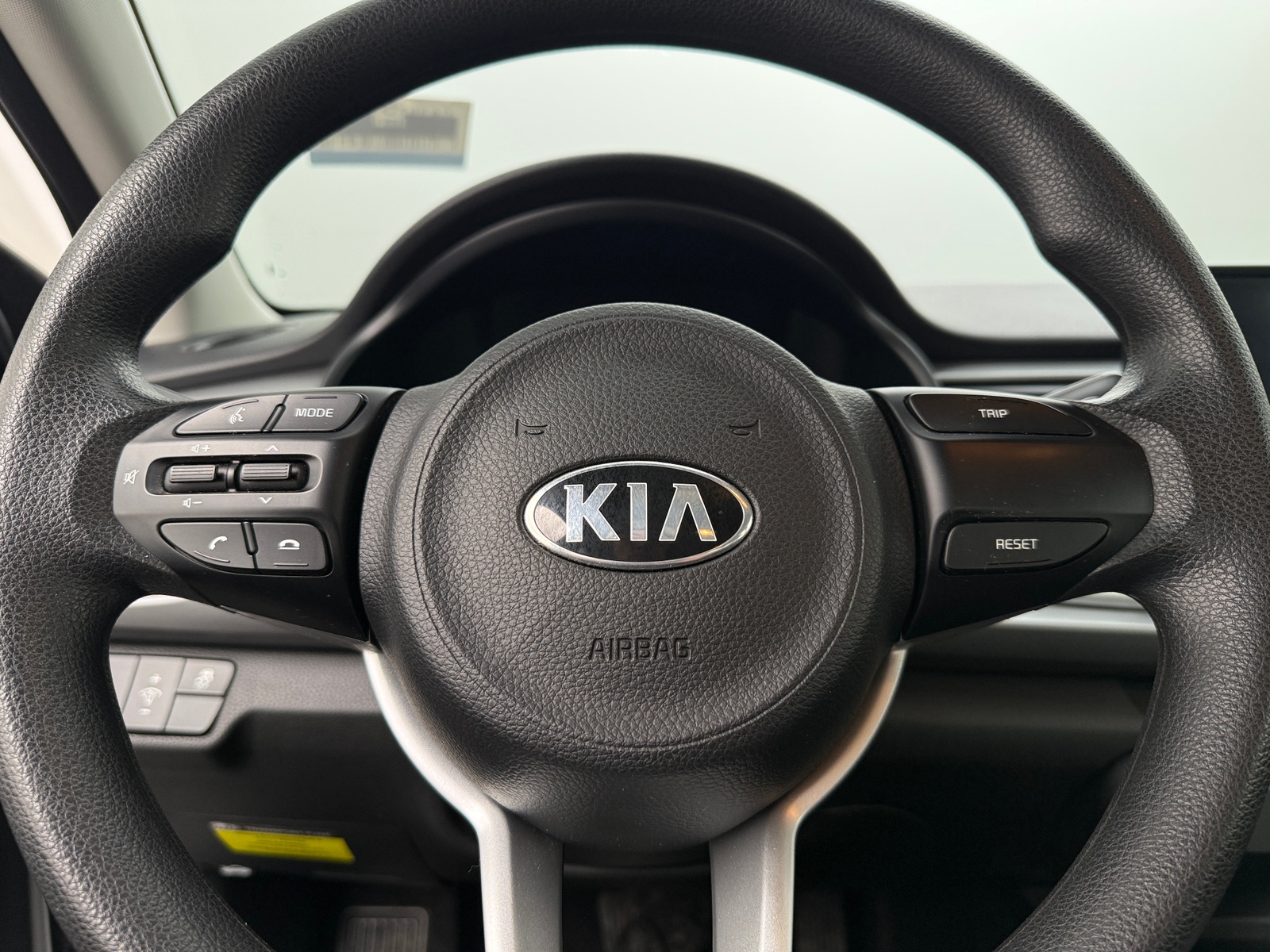 Thumbnail: 2021 Kia Rio - 5