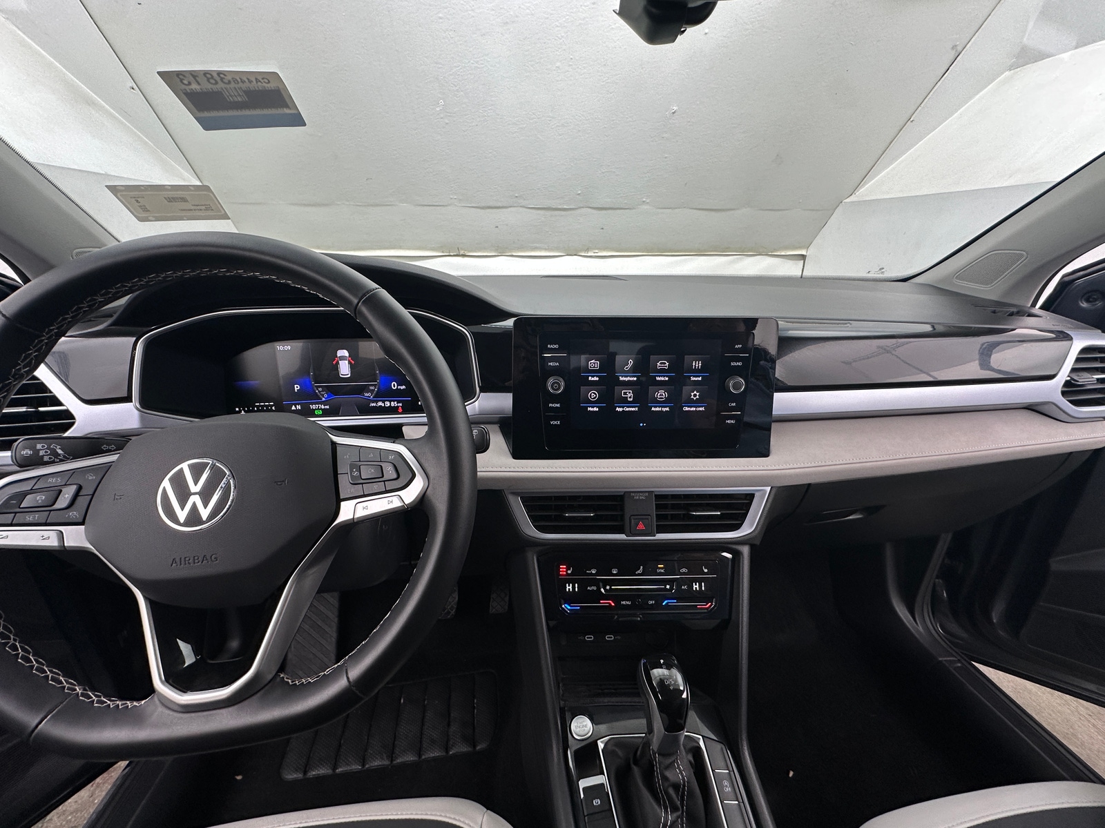 Thumbnail: 2025 Volkswagen Taos - 2