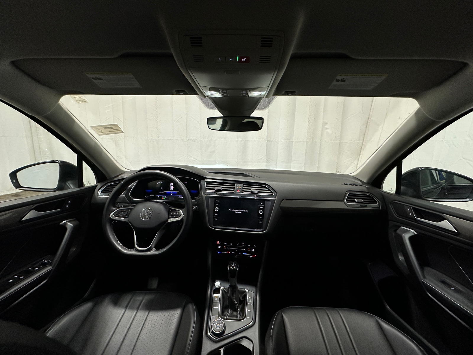 Thumbnail: 2023 Volkswagen Tiguan - 2