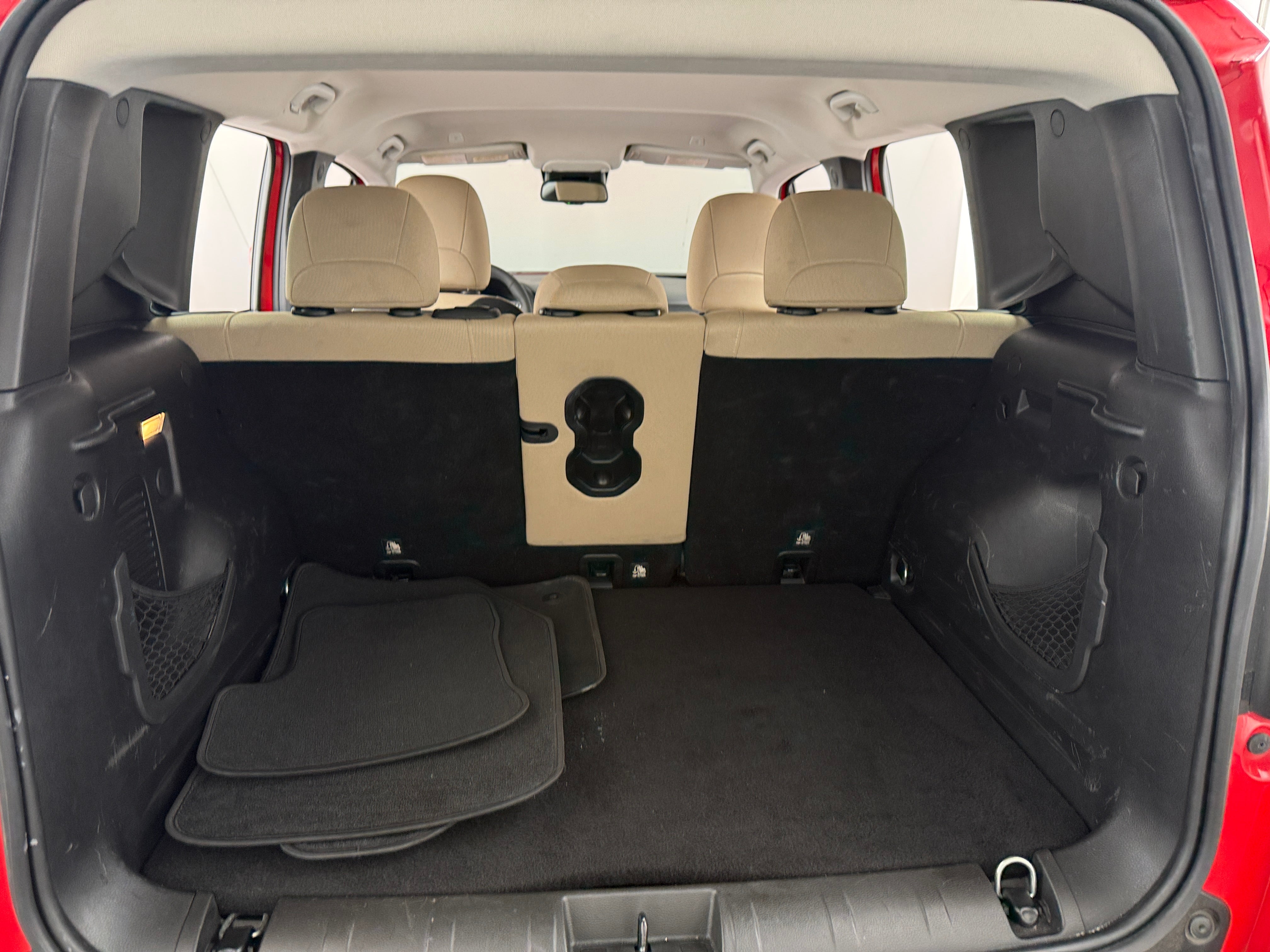 Thumbnail: 2019 Jeep Renegade - 7