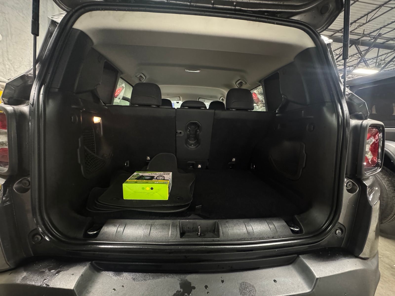 Thumbnail: 2018 Jeep Renegade - 7