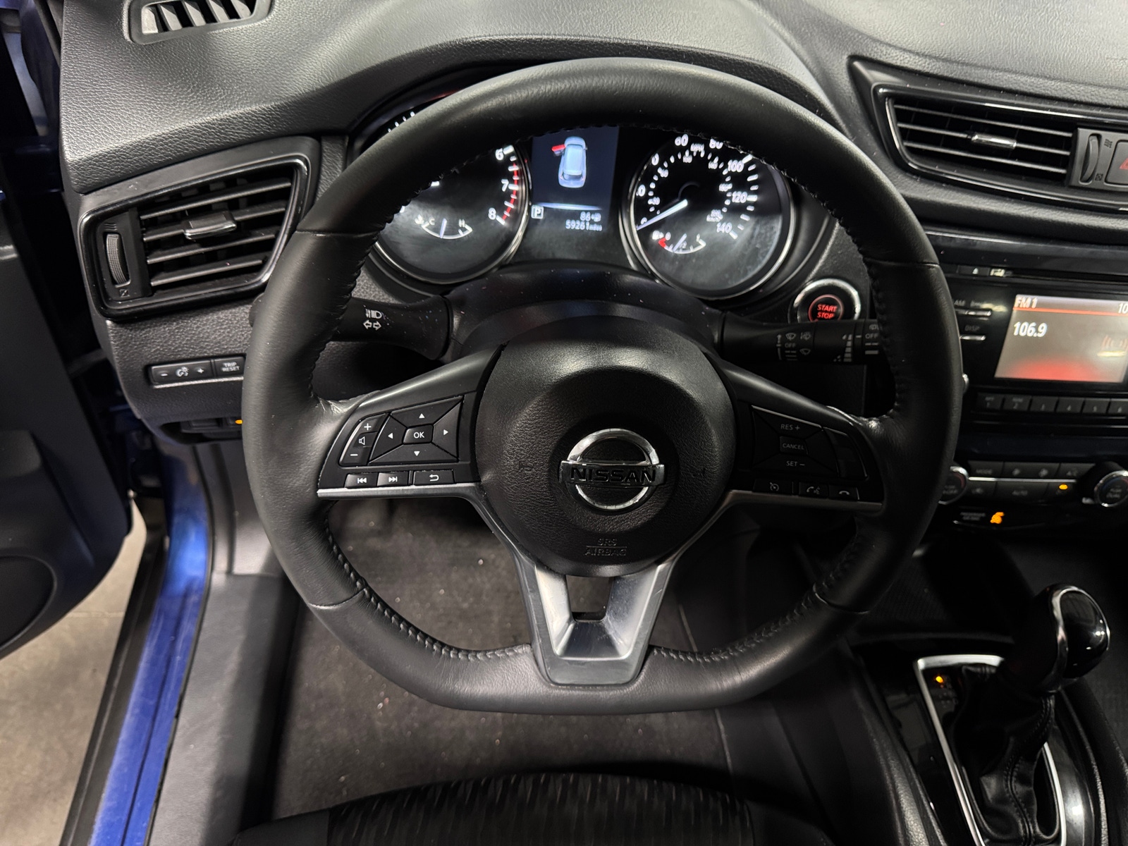 Thumbnail: 2017 Nissan Rogue - 5