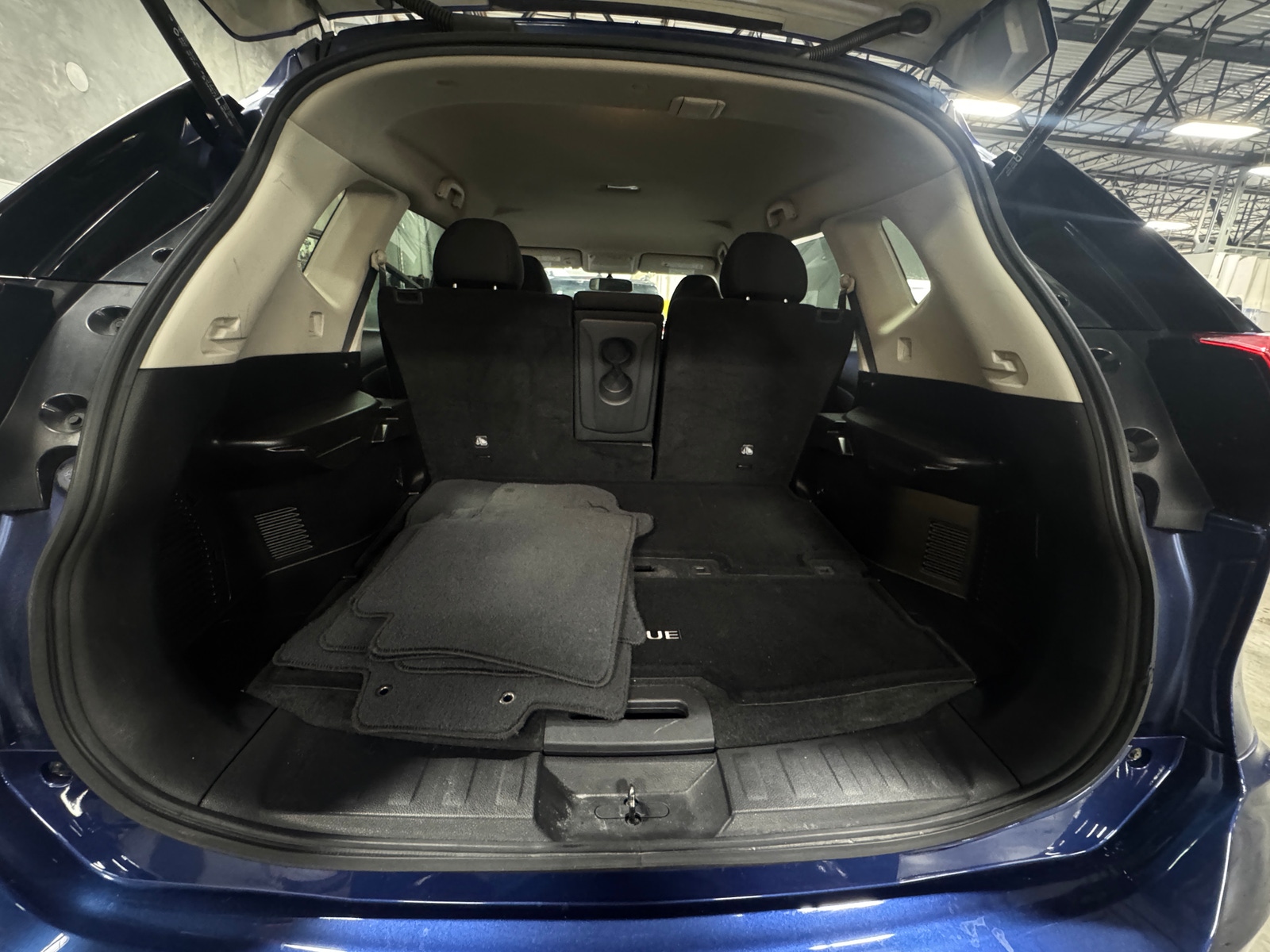 Thumbnail: 2017 Nissan Rogue - 7