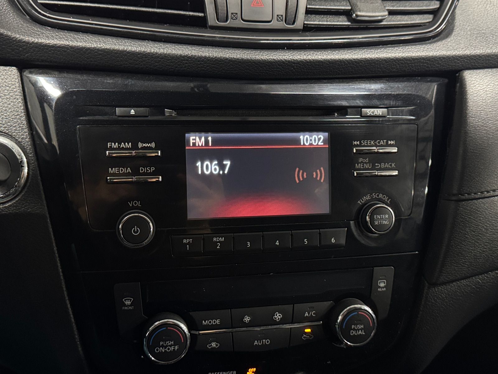 Thumbnail: 2017 Nissan Rogue - 4