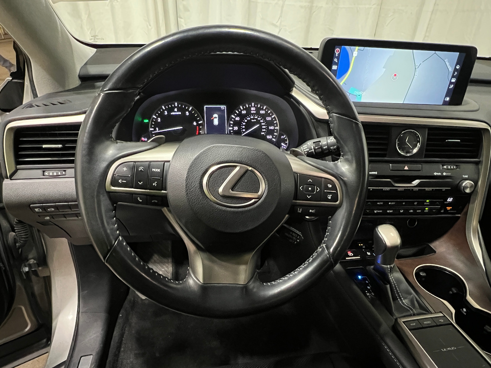 Thumbnail: 2020 Lexus RX - 4
