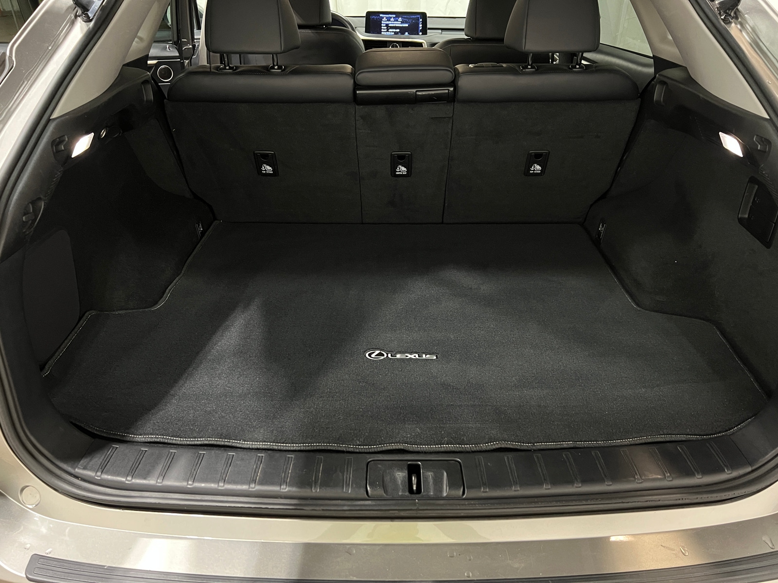 Thumbnail: 2020 Lexus RX - 6