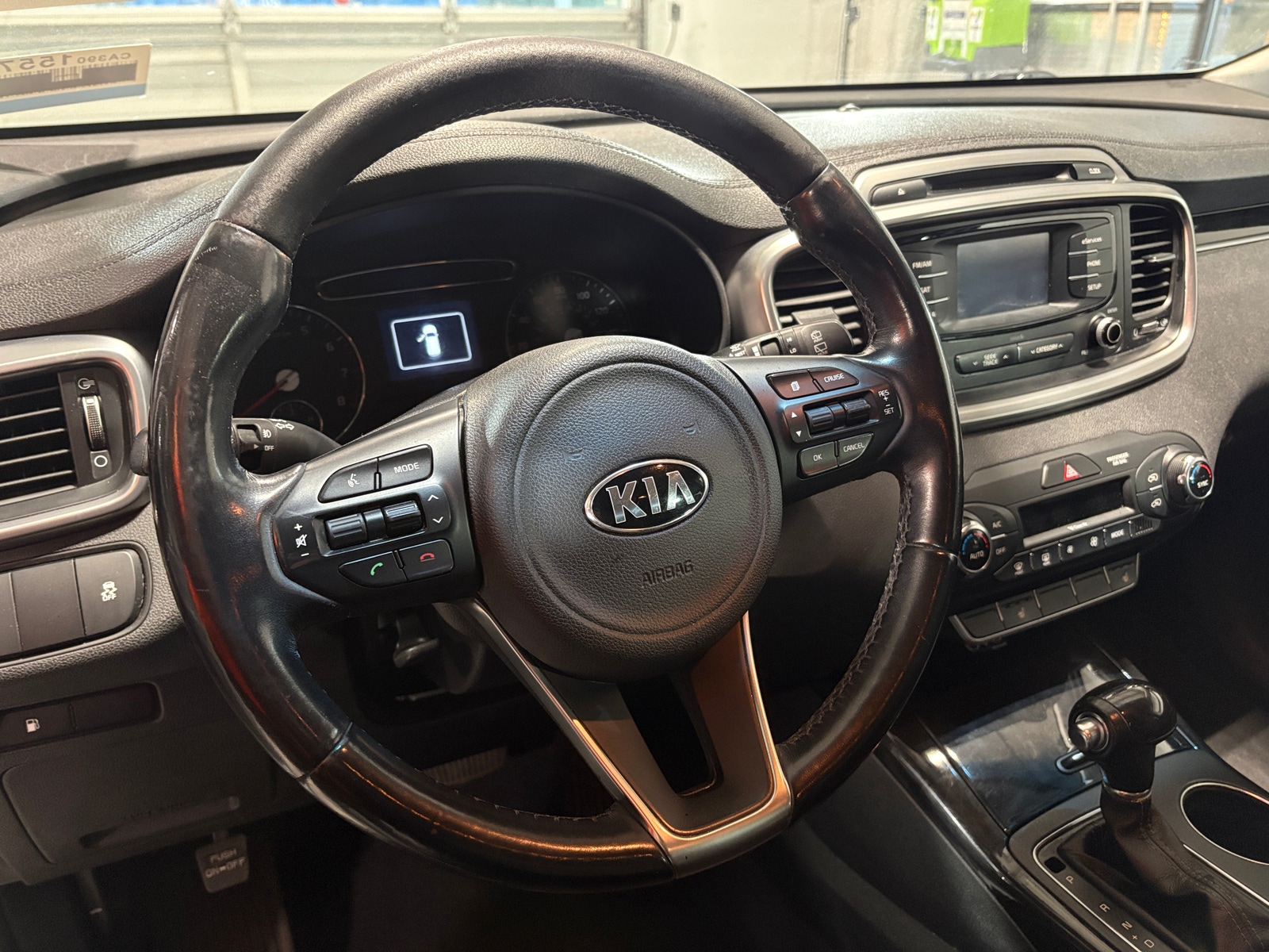 Thumbnail: 2016 Kia Sorento - 4