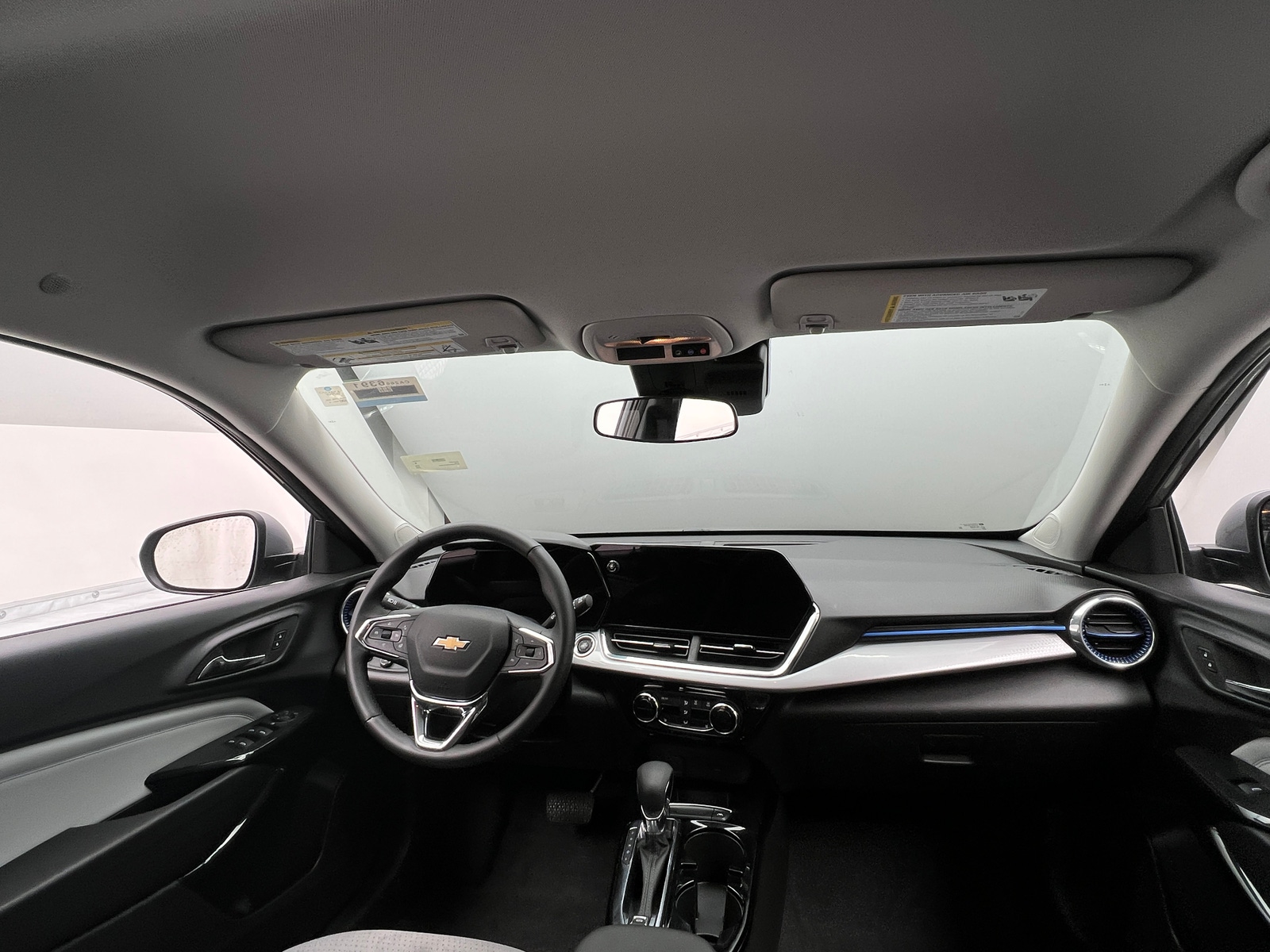 Thumbnail: 2025 Chevrolet Trax - 3